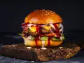 Jak smażyć burgery wołowe, aby były soczyste i pełne smaku