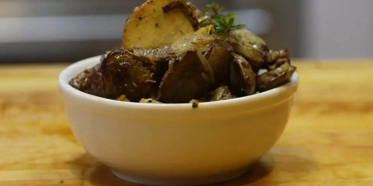 Jak przyprawić wątróbkę, by zyskała wyjątkowy smak i aromat