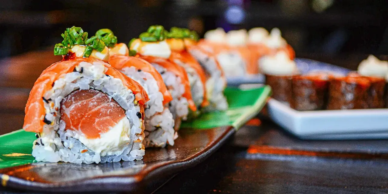 Sushi w Lublinie dla początkujących – co warto wiedzieć przed pierwszą wizytą?