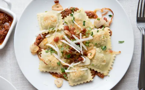 Ravioli czy tortellini? Od dziś rozpoznasz je bezbłędnie!