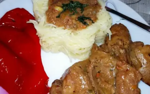 Z czym podawać wątróbkę drobiową, aby zachwycić gości?