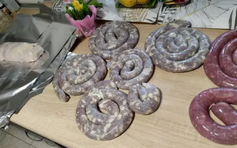 Gdzie kupić jelito na kiełbasę – najlepsze sklepy i oferty w sieci