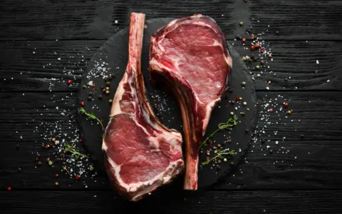 Dry-aging wołowiny w domu: Jak osiągnąć idealny smak i kruchość?