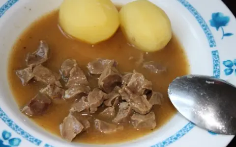 Co zrobić z serca wieprzowego? Smaczne przepisy i porady kulinarne