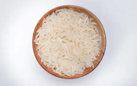 Jak długo gotować ryż parboiled? Oto czas i sekrety idealnego ryżu