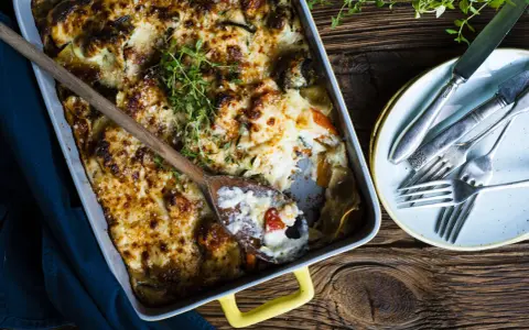 Lasagne: Gotować płaty makaronu czy nie? Rozwiewam wątpliwości!