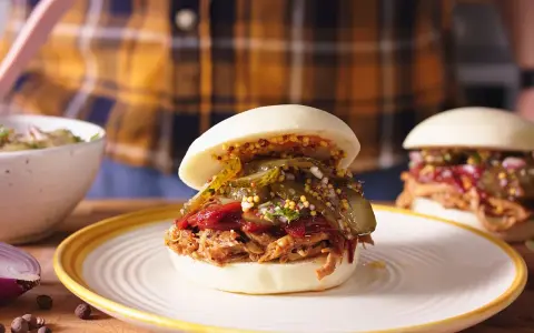Pulled pork burgery: Sekrety soczystości i najlepszych dodatków