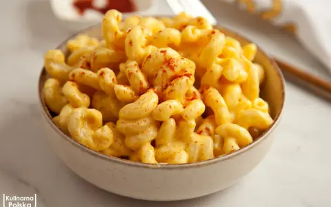 Mac and cheese: Jak zrobić aksamitny sos serowy bez wpadek?
