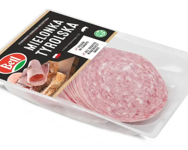 Plastikowe opakowanie z plastrami mielonki tyrolskiej Bell. Idealna na kanapki, bez dodatku wzmacniaczy smaku.