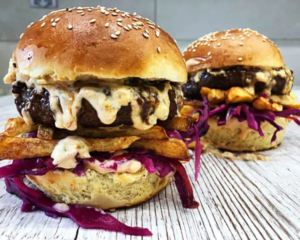 Jak przygotować mrożone hamburgery, aby były soczyste i smaczne