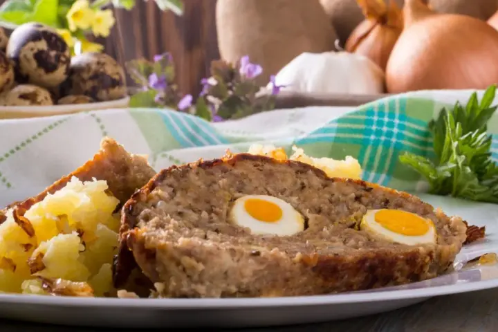 Pieczeń rzymska bez pęknięć? Odkryj sekrety idealnej!