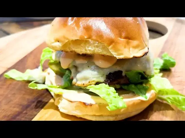 Zdjęcie Jak przygotować mrożone hamburgery, aby były soczyste i smaczne