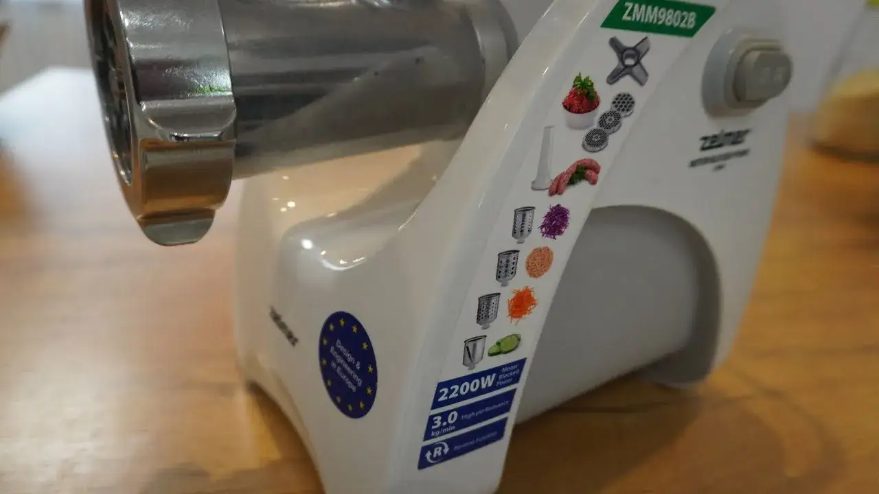 Zdjęcie Jaka maszynka do mielenia mięsa na kiełbasę? Wybierz najlepszą!